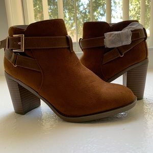 Brand new brown boots